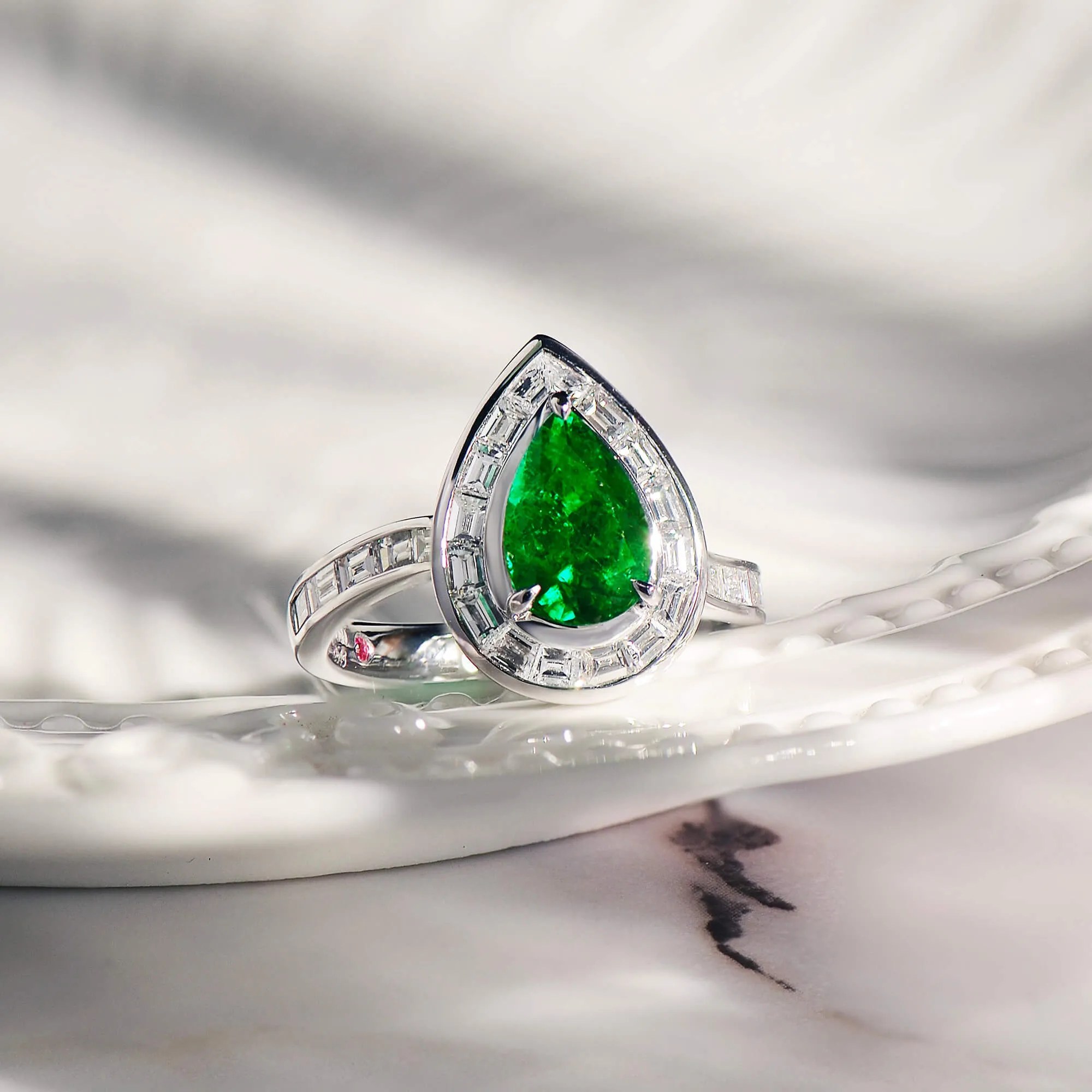 Vivid Green Colombian Emerald And Diamond Ring, 1.45 Ct. (2.48 Ct. TW), GRS2021-038574,Emerald Rings