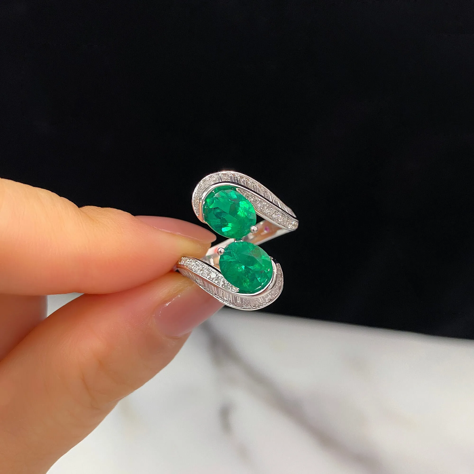 Vivid Green Colombian Emerald And Diamond Ring, 2.22 Ct. (3.47 Ct. TW), JCRG05512045,Emerald Rings