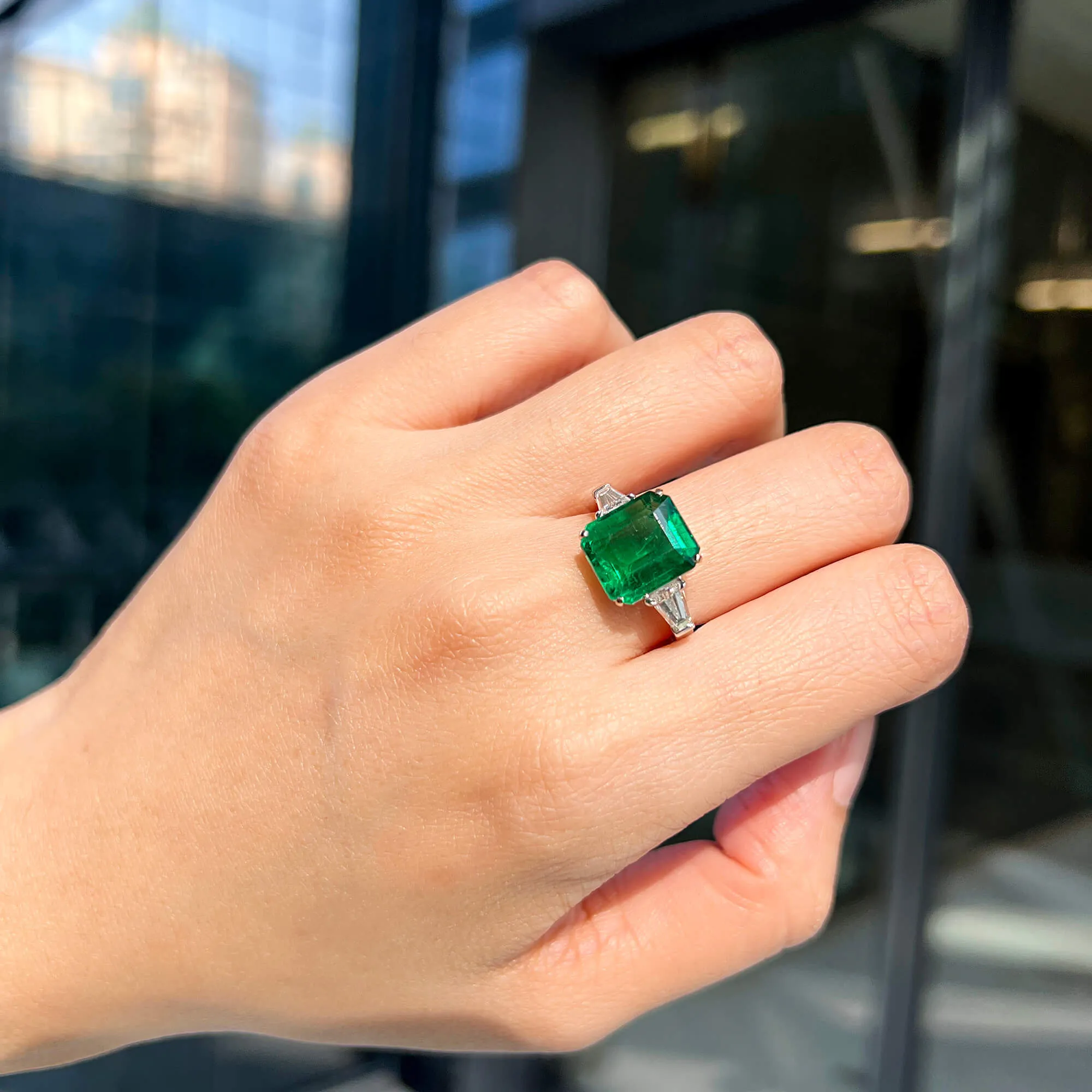 Vivid Green Emerald And Diamond Ring|5.12 Ct. (6.22 Ct. TW), GRS2022-058014,Emerald Rings